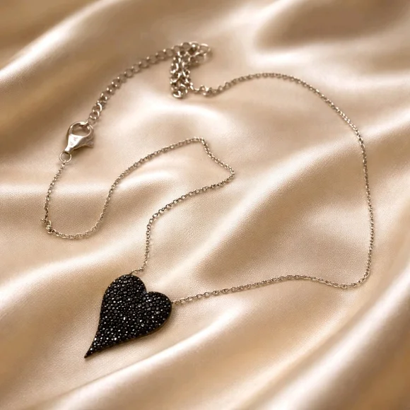 Elegant 925 Sterling Black Heart Pendant Necklace - Picture 11 of 14